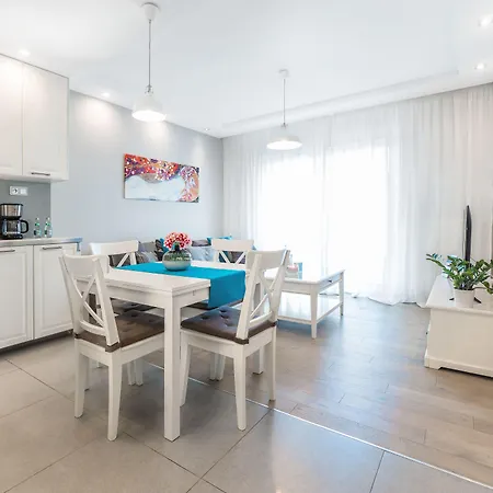 Apartmán Homely Place - Parking 7 *