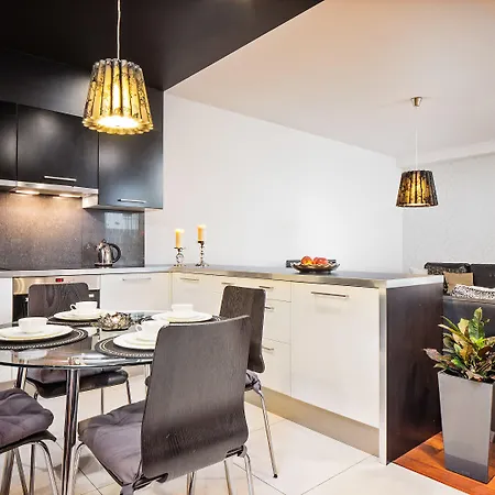 Homely Place - Parking 7 * Poznaň