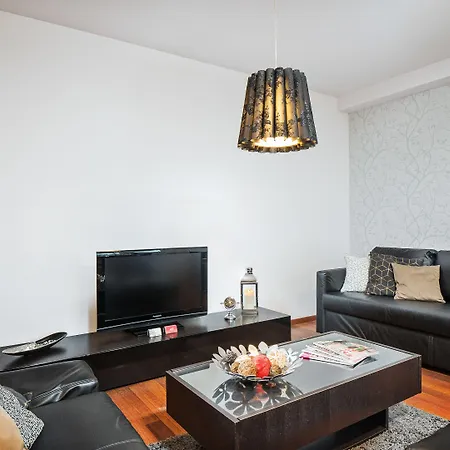 Apartmán Homely Place - Parking 7 *